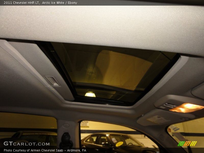 Arctic Ice White / Ebony 2011 Chevrolet HHR LT