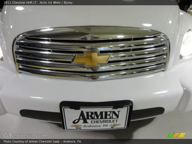 Arctic Ice White / Ebony 2011 Chevrolet HHR LT
