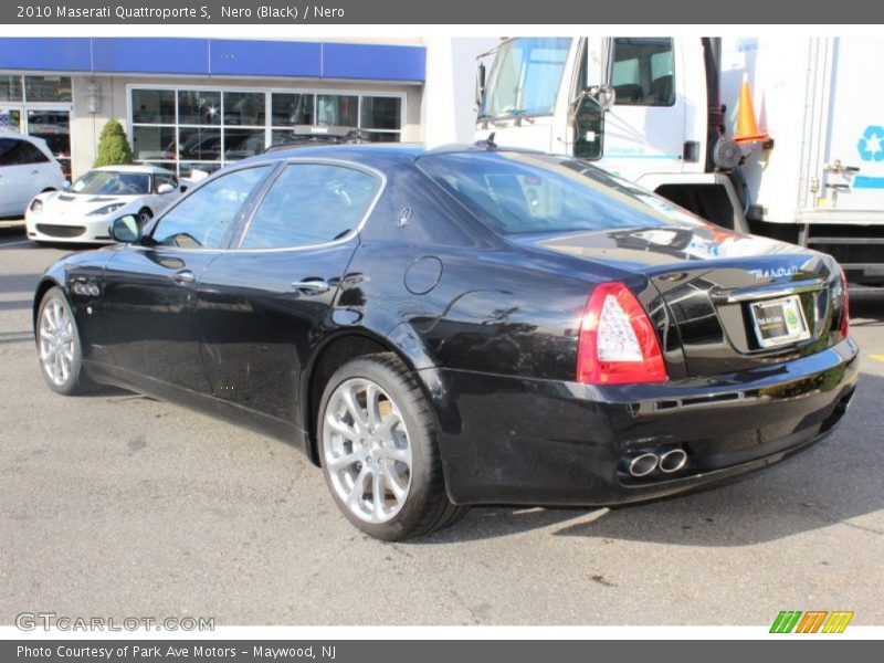 Nero (Black) / Nero 2010 Maserati Quattroporte S