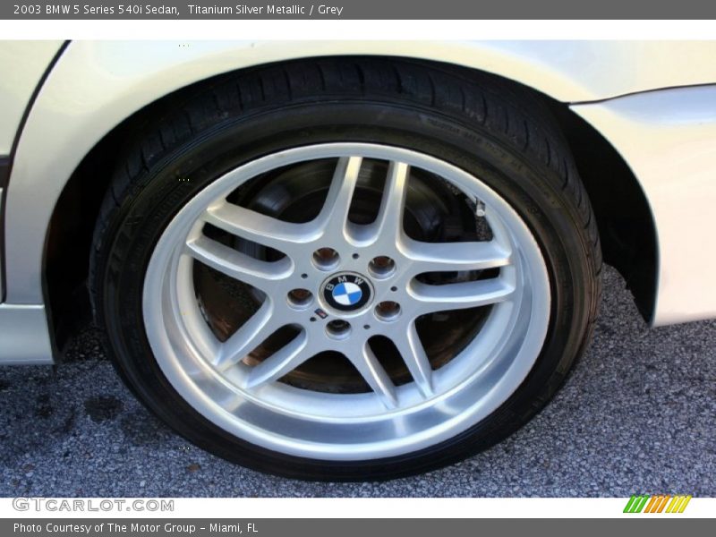  2003 5 Series 540i Sedan Wheel