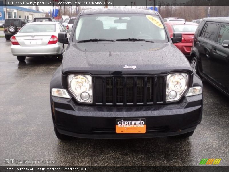 Blackberry Pearl / Dark Slate Gray 2011 Jeep Liberty Sport 4x4