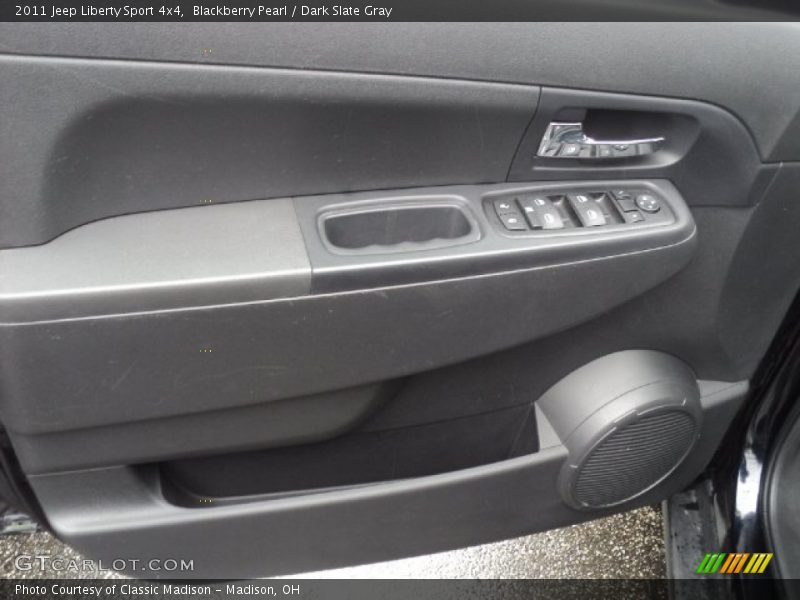 Blackberry Pearl / Dark Slate Gray 2011 Jeep Liberty Sport 4x4