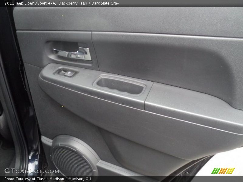 Blackberry Pearl / Dark Slate Gray 2011 Jeep Liberty Sport 4x4