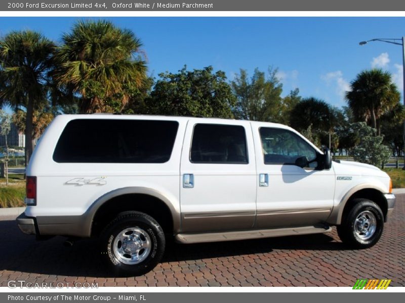Oxford White / Medium Parchment 2000 Ford Excursion Limited 4x4
