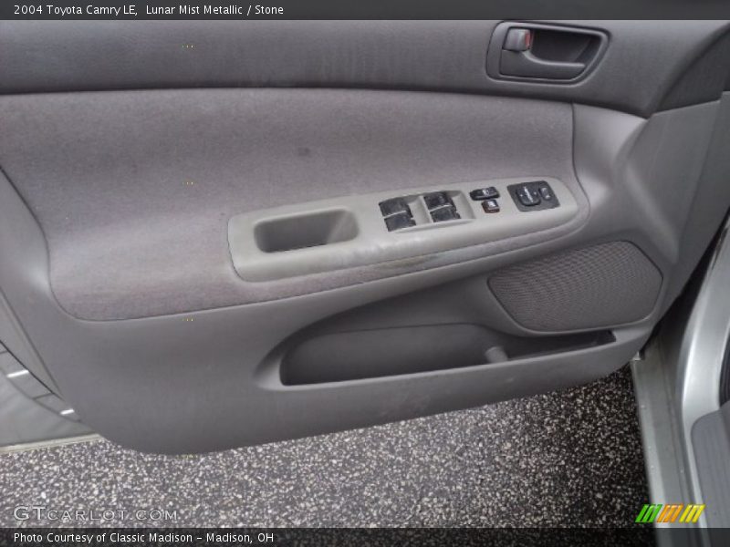 Lunar Mist Metallic / Stone 2004 Toyota Camry LE