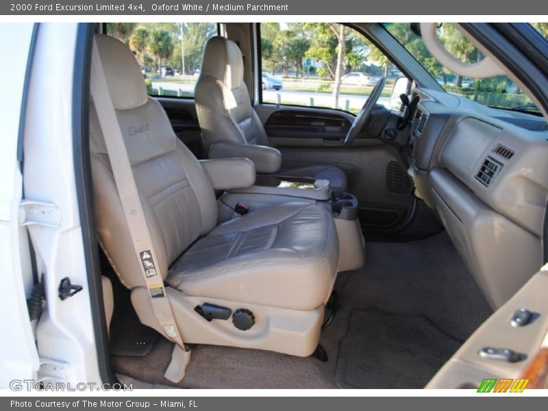 Oxford White / Medium Parchment 2000 Ford Excursion Limited 4x4