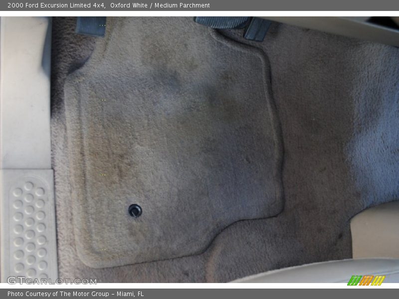 Oxford White / Medium Parchment 2000 Ford Excursion Limited 4x4