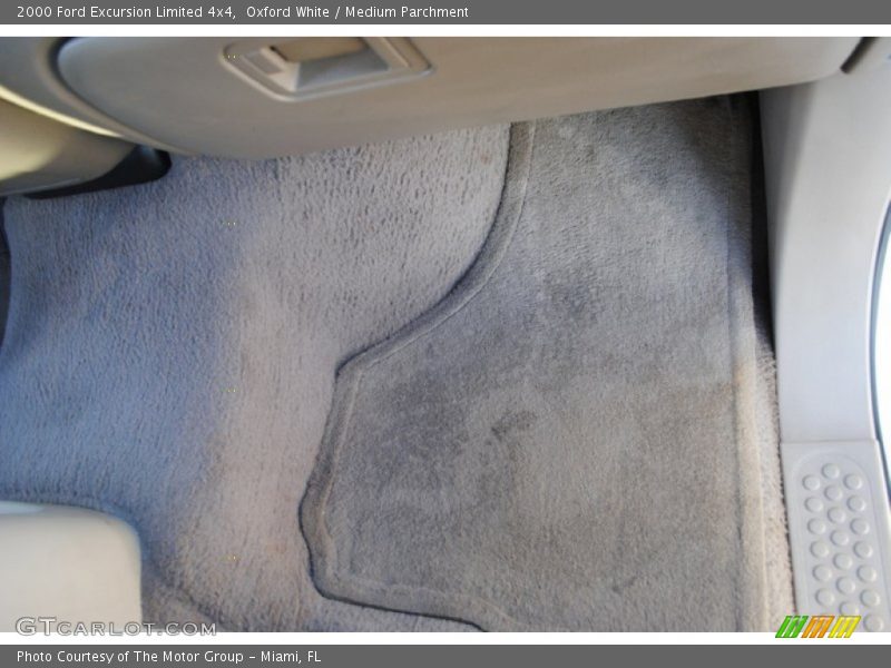 Oxford White / Medium Parchment 2000 Ford Excursion Limited 4x4