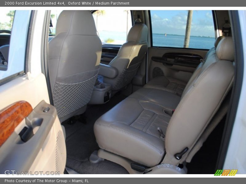Oxford White / Medium Parchment 2000 Ford Excursion Limited 4x4