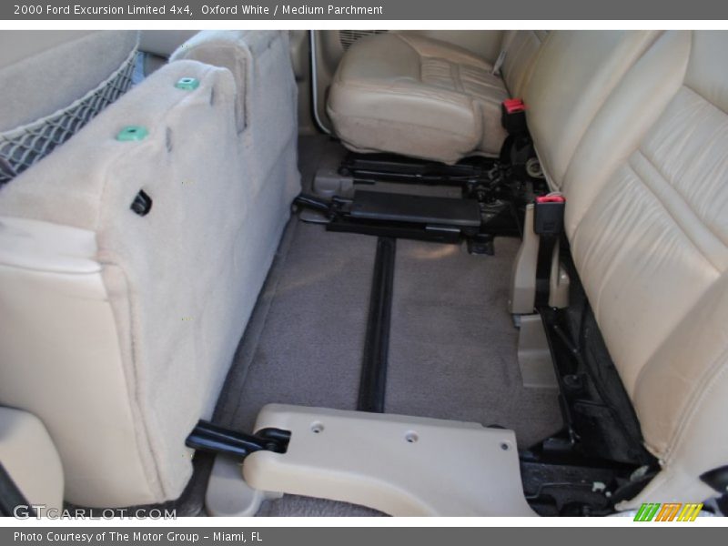 Oxford White / Medium Parchment 2000 Ford Excursion Limited 4x4