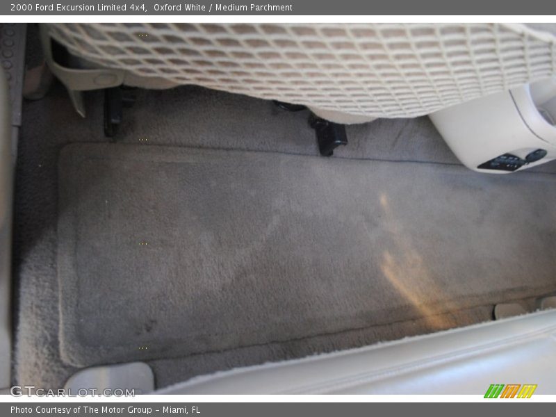 Oxford White / Medium Parchment 2000 Ford Excursion Limited 4x4