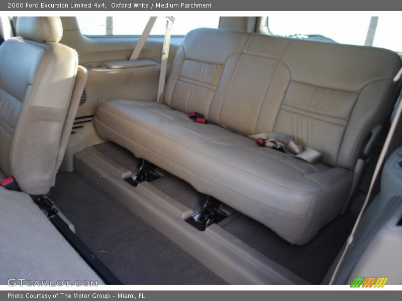 Oxford White / Medium Parchment 2000 Ford Excursion Limited 4x4