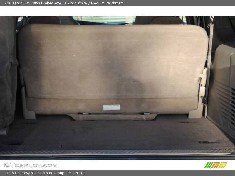 Oxford White / Medium Parchment 2000 Ford Excursion Limited 4x4