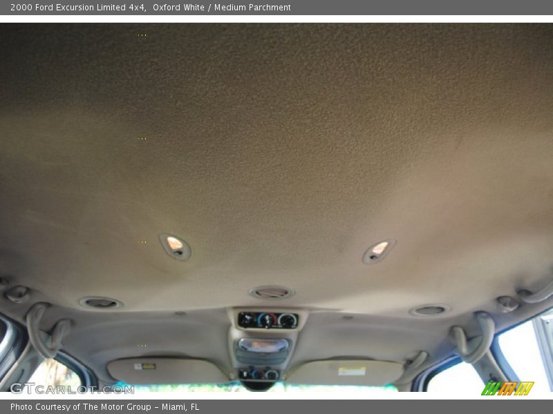 Oxford White / Medium Parchment 2000 Ford Excursion Limited 4x4