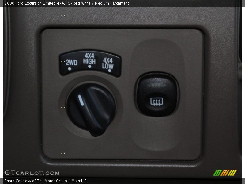 Oxford White / Medium Parchment 2000 Ford Excursion Limited 4x4
