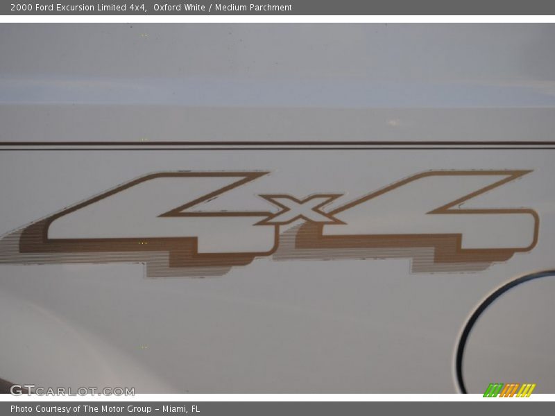 Oxford White / Medium Parchment 2000 Ford Excursion Limited 4x4