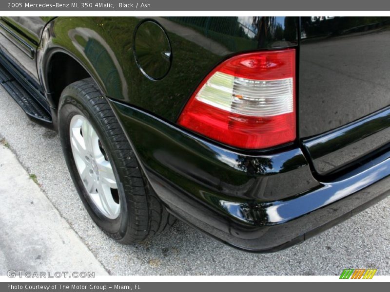 Black / Ash 2005 Mercedes-Benz ML 350 4Matic