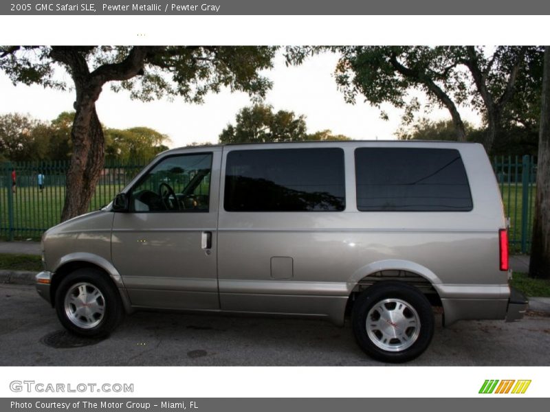 Pewter Metallic / Pewter Gray 2005 GMC Safari SLE