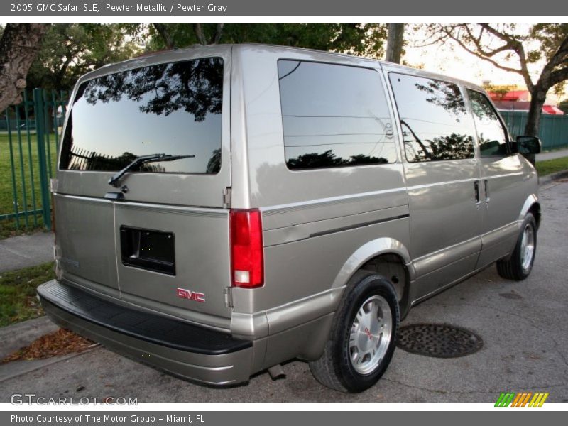 Pewter Metallic / Pewter Gray 2005 GMC Safari SLE