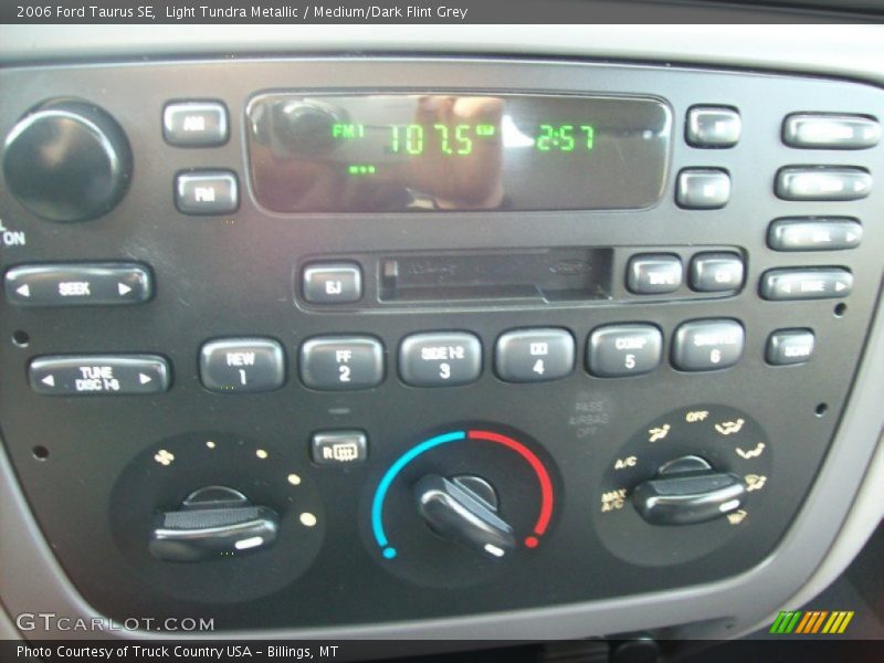 Light Tundra Metallic / Medium/Dark Flint Grey 2006 Ford Taurus SE