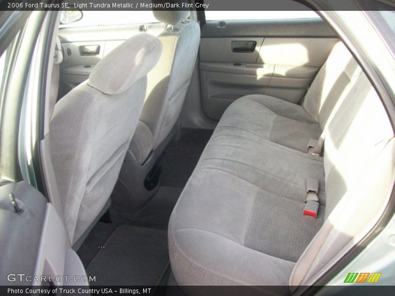 Light Tundra Metallic / Medium/Dark Flint Grey 2006 Ford Taurus SE