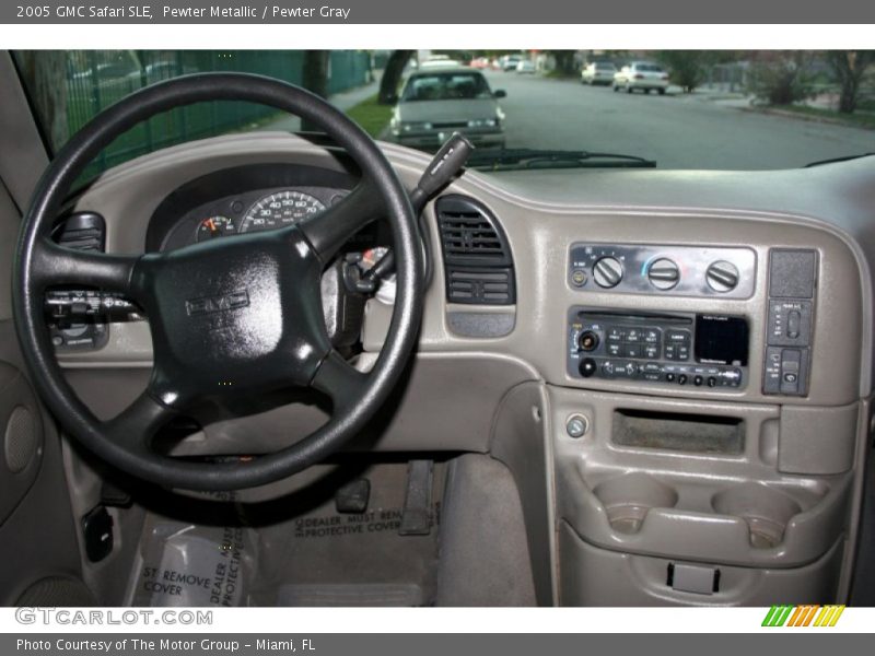 Pewter Metallic / Pewter Gray 2005 GMC Safari SLE