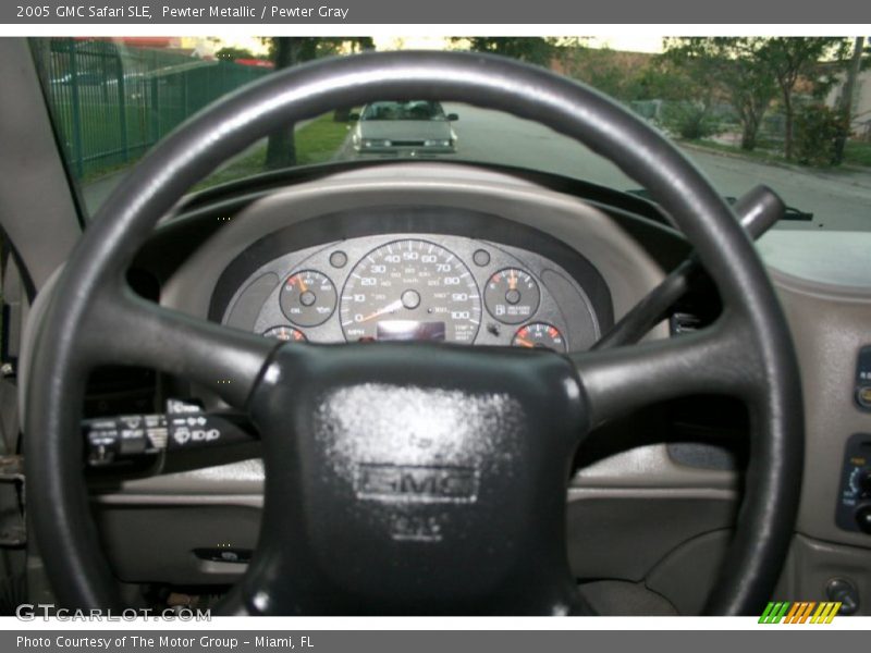 Pewter Metallic / Pewter Gray 2005 GMC Safari SLE