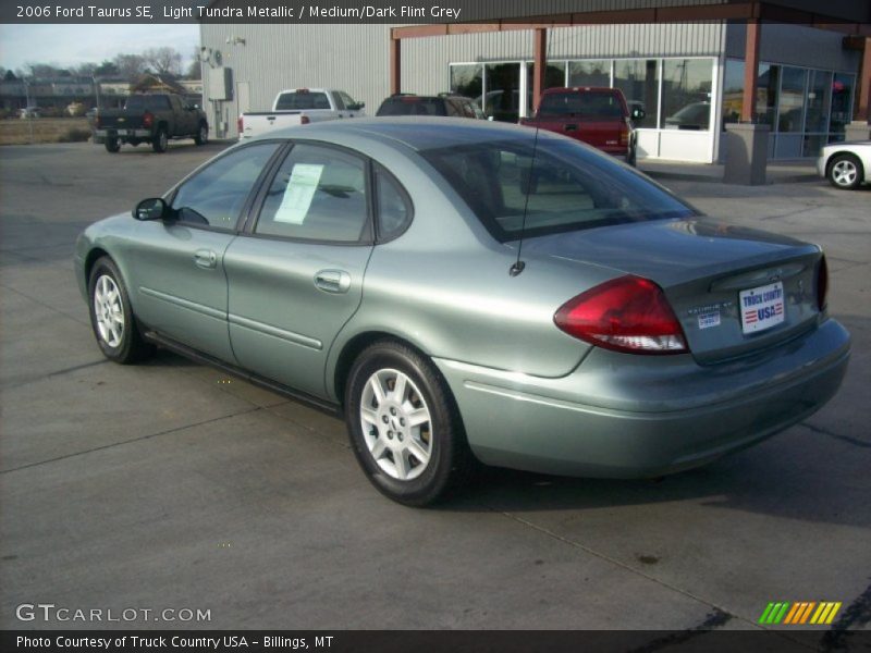 Light Tundra Metallic / Medium/Dark Flint Grey 2006 Ford Taurus SE