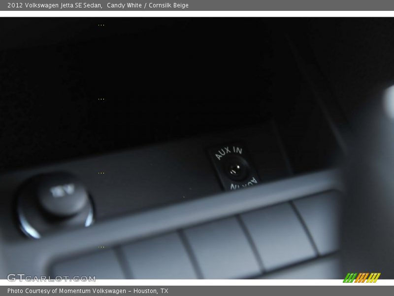 Candy White / Cornsilk Beige 2012 Volkswagen Jetta SE Sedan