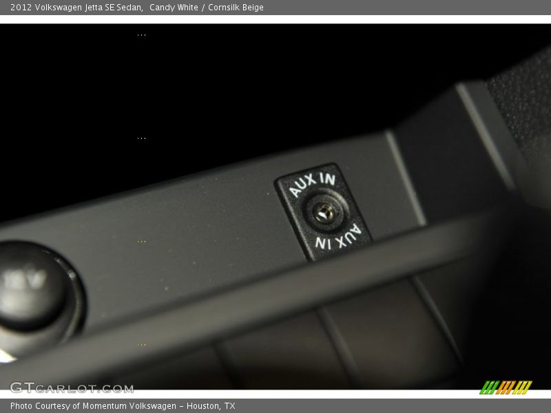 Candy White / Cornsilk Beige 2012 Volkswagen Jetta SE Sedan