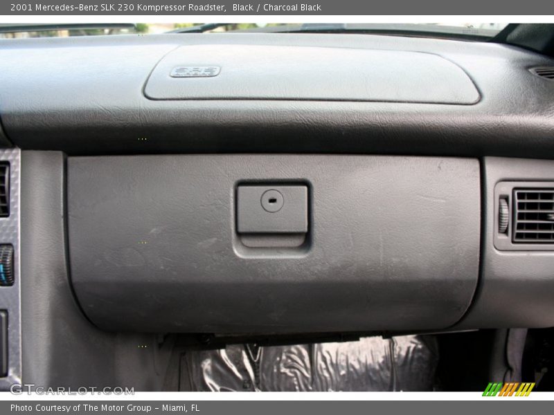 Black / Charcoal Black 2001 Mercedes-Benz SLK 230 Kompressor Roadster