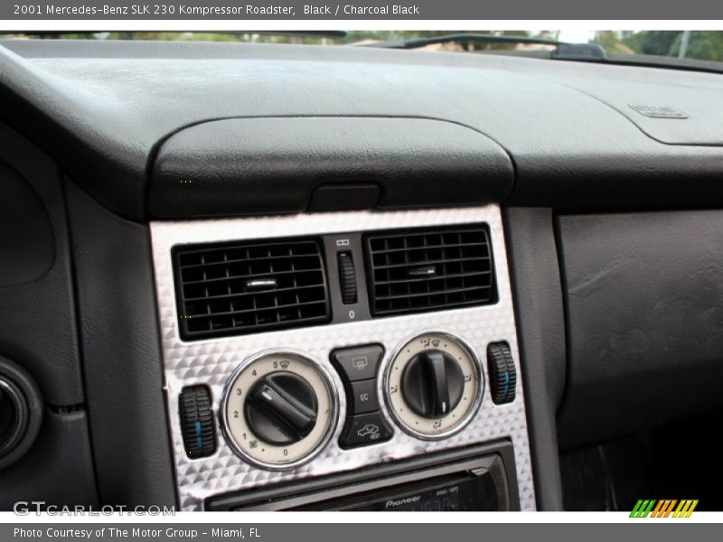 Black / Charcoal Black 2001 Mercedes-Benz SLK 230 Kompressor Roadster