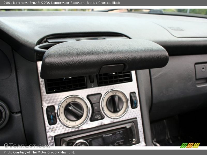 Black / Charcoal Black 2001 Mercedes-Benz SLK 230 Kompressor Roadster