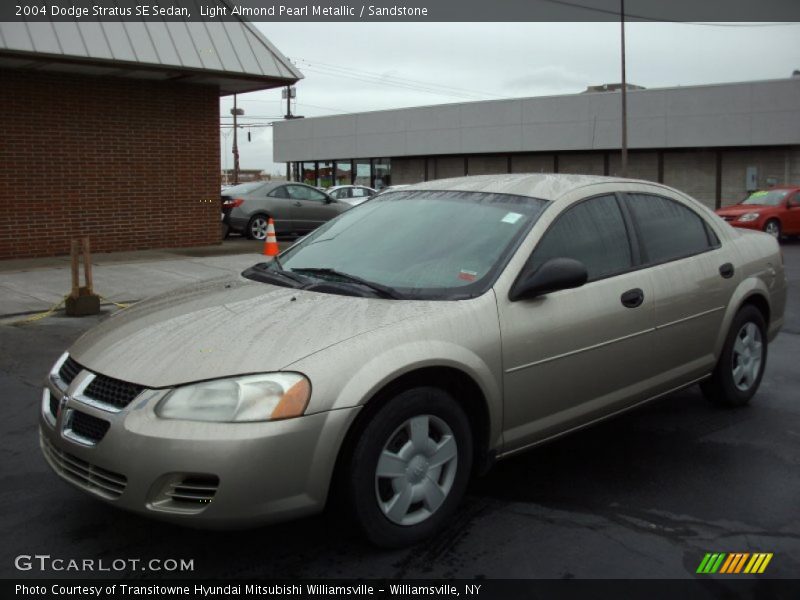 Light Almond Pearl Metallic / Sandstone 2004 Dodge Stratus SE Sedan