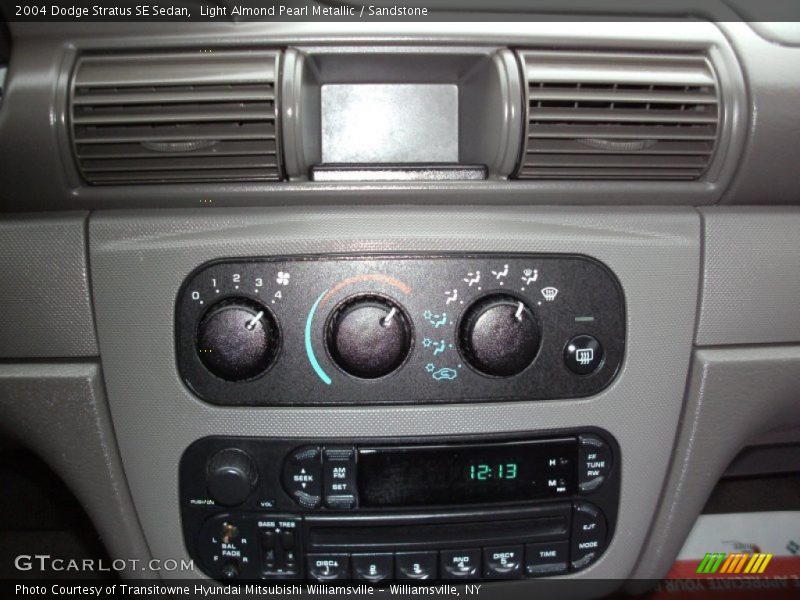 Controls of 2004 Stratus SE Sedan