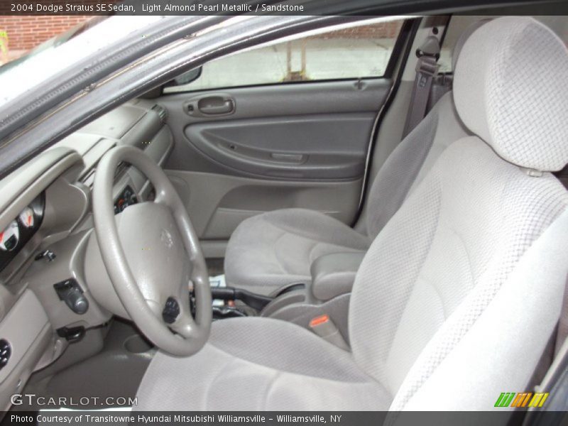 Light Almond Pearl Metallic / Sandstone 2004 Dodge Stratus SE Sedan