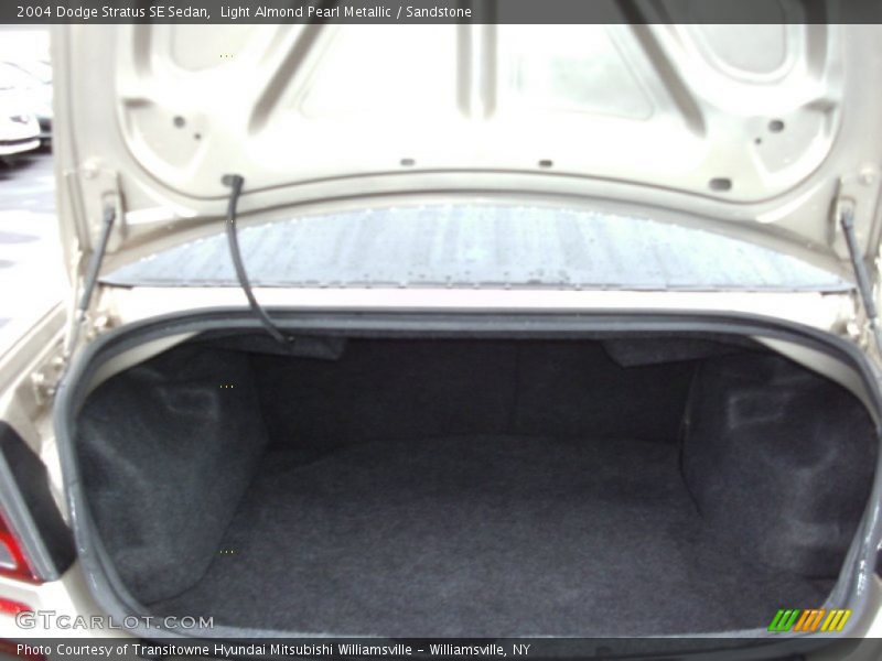 Light Almond Pearl Metallic / Sandstone 2004 Dodge Stratus SE Sedan