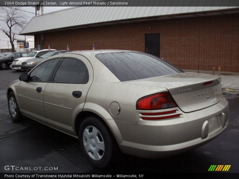 Light Almond Pearl Metallic / Sandstone 2004 Dodge Stratus SE Sedan