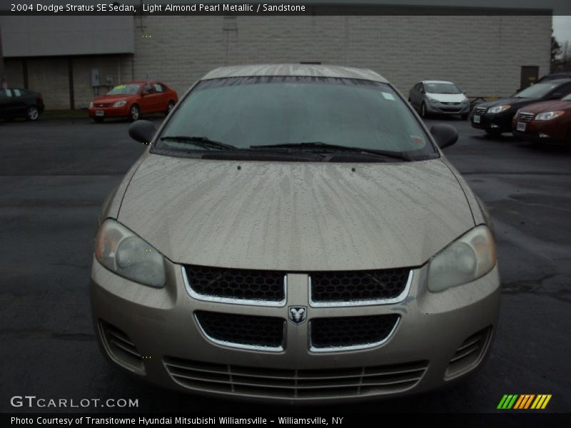 Light Almond Pearl Metallic / Sandstone 2004 Dodge Stratus SE Sedan