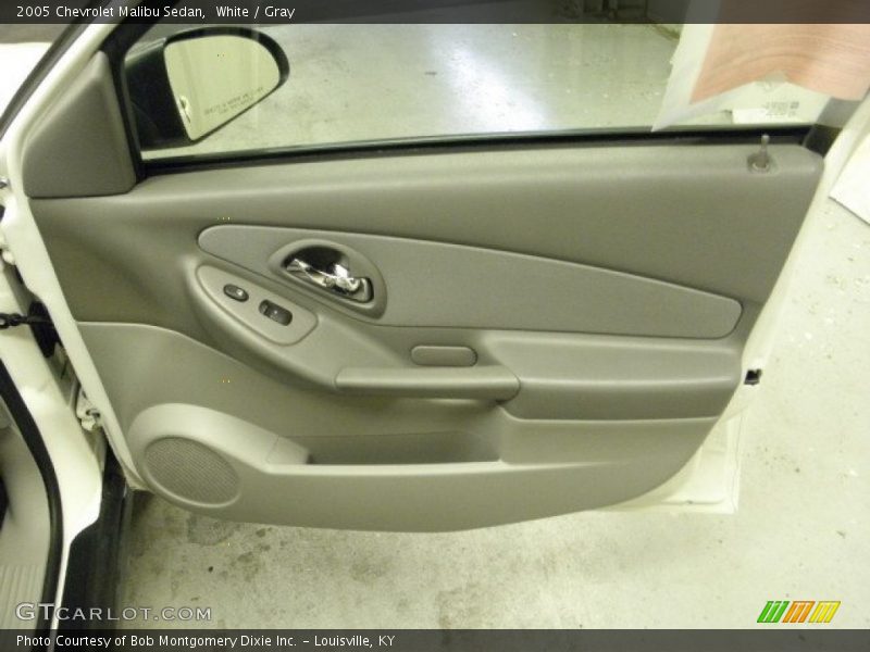 White / Gray 2005 Chevrolet Malibu Sedan