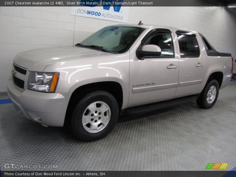Silver Birch Metallic / Dark Titanium/Light Titanium 2007 Chevrolet Avalanche LS 4WD