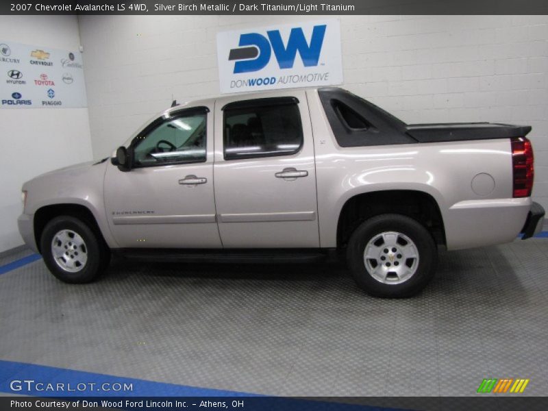 Silver Birch Metallic / Dark Titanium/Light Titanium 2007 Chevrolet Avalanche LS 4WD