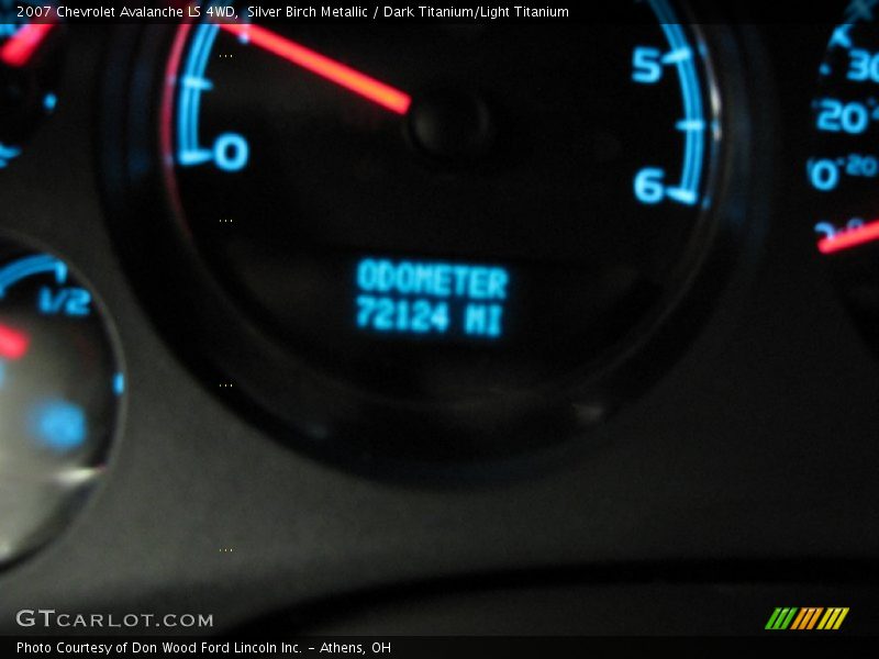Silver Birch Metallic / Dark Titanium/Light Titanium 2007 Chevrolet Avalanche LS 4WD