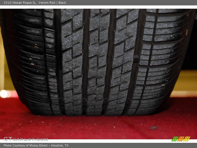 Venom Red / Black 2010 Nissan Rogue SL