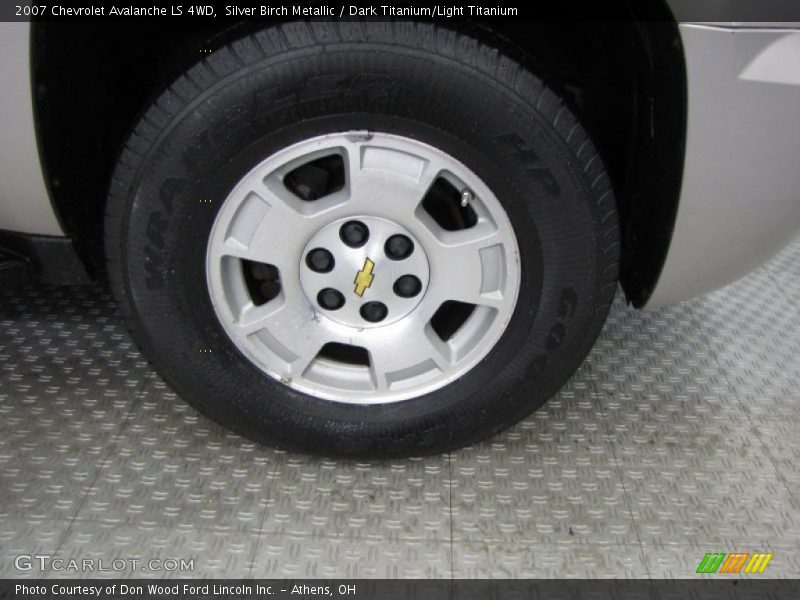 Silver Birch Metallic / Dark Titanium/Light Titanium 2007 Chevrolet Avalanche LS 4WD