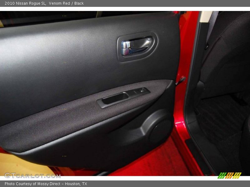 Venom Red / Black 2010 Nissan Rogue SL