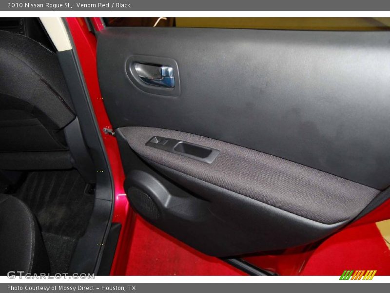 Venom Red / Black 2010 Nissan Rogue SL