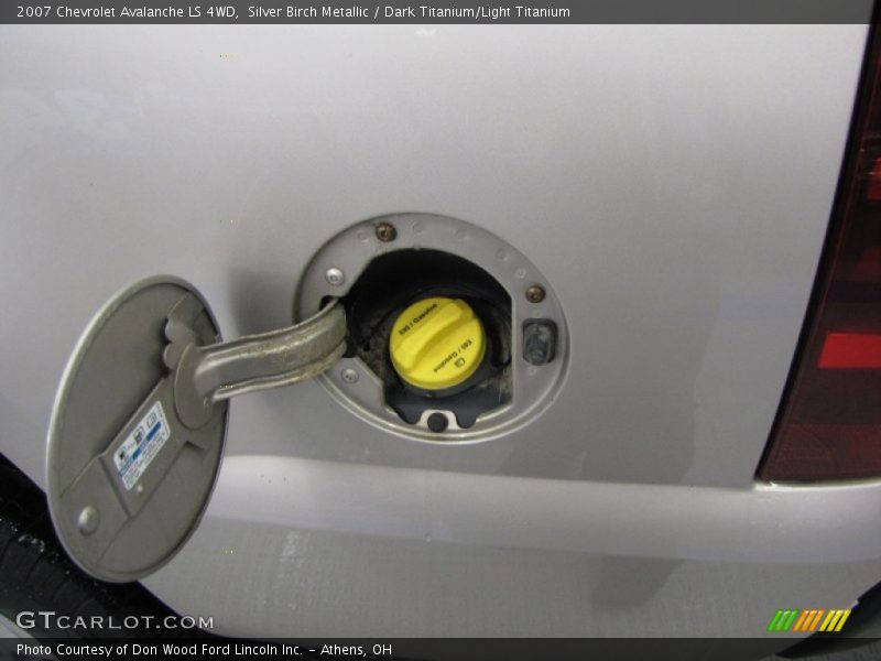 Silver Birch Metallic / Dark Titanium/Light Titanium 2007 Chevrolet Avalanche LS 4WD