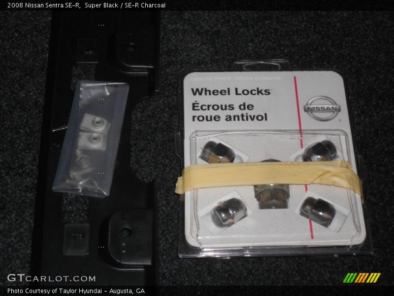 Super Black / SE-R Charcoal 2008 Nissan Sentra SE-R
