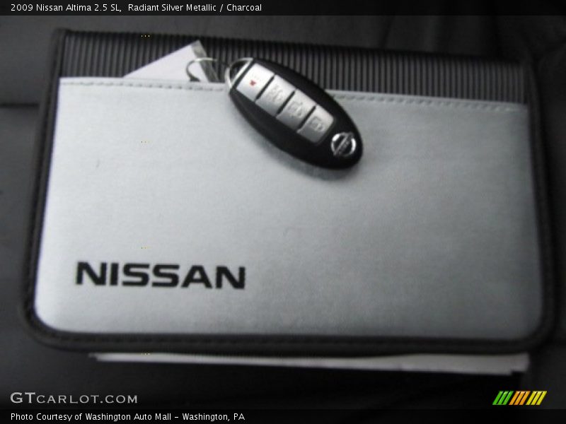 Radiant Silver Metallic / Charcoal 2009 Nissan Altima 2.5 SL